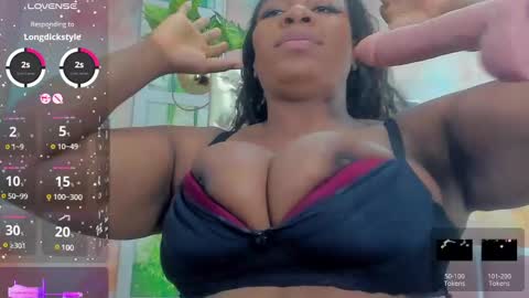Snapshot of idiris_big chatting on March 3, 1:23 pm Idiris online show from March 3, 1:23 pm