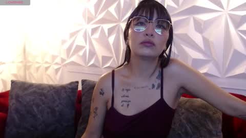 Tifanny online show from February 10, 5:05 pm