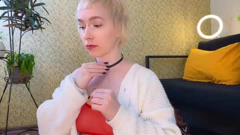 Emmy  help me reach 100 thumbs up online show from February 18, 9:54 am