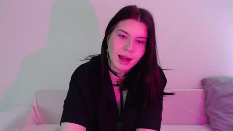 Vella online show from September 27, 9:18 am