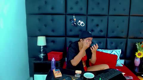 iisalombardi online show from April 21, 2:26 am