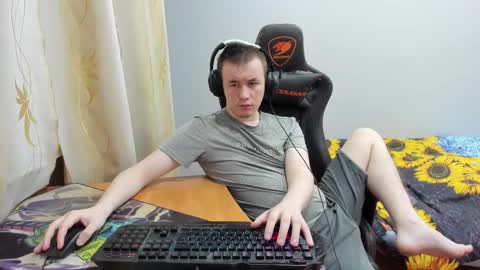 iliaskris online show from October 31, 3:07 am