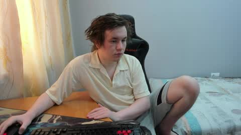 iliaskris online show from March 30, 11:10 am