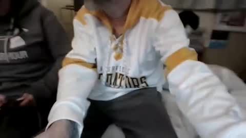 ilovewomensmokers0935 online show from April 20, 5:43 am