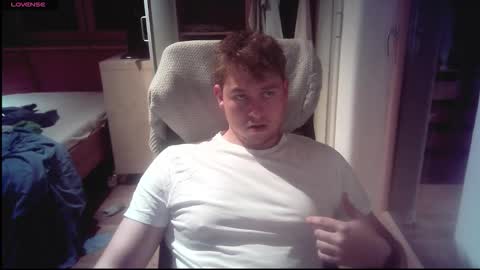 iloveyoutoo2000 online show from October 8, 5:41 pm