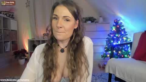 ilucyme online show from December 20, 7:10 pm