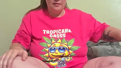 IM4KOUCR4ZY online show from April 21, 4:08 am