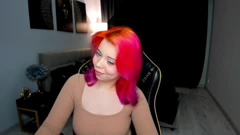 Roxy online show from April 14, 5:49 pm