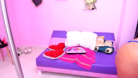 im_a_slut40 online show from October 8, 12:22 pm