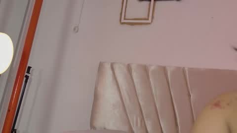 Snapshot of im_aurora_ chatting on October 17, 7:29 pm aurora online show from October 17, 7:29 pm