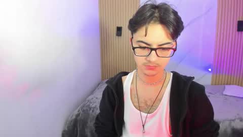 dayros online show from December 18, 3:46 am