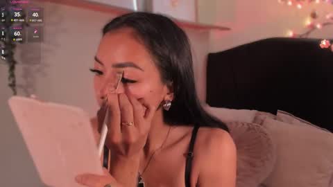 Isa online show from November 15, 1:24 pm