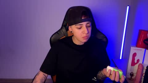 Laia online show from February 27, 6:02 am