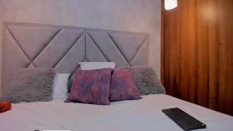 Manu  online show from March 26, 9:31 pm