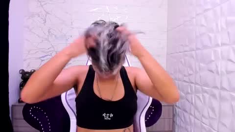 im_milan_rs online show from February 15, 12:37 am