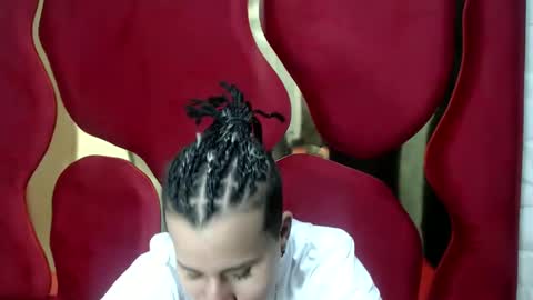 im_milan_rs online show from March 4, 12:18 am