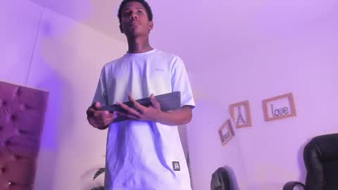 oleider dont forget your thumbs up online show from February 23, 4:03 am