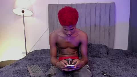 oleider dont forget your thumbs up online show from April 5, 8:50 pm