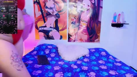 im_riley_ online show from April 10, 8:24 pm