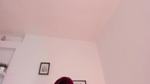 scarlett online show from March 24, 6:03 pm