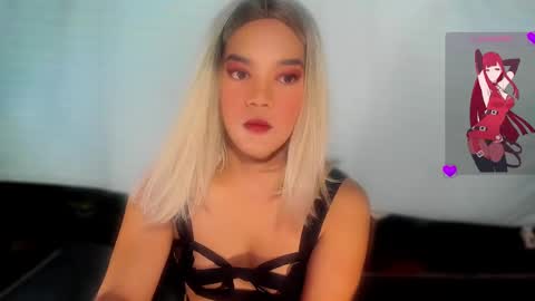 ella may online show from December 7, 4:53 pm