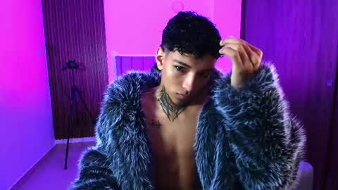 im_usuga online show from April 16, 8:03 am