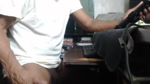 Snapshot of imanlolo789__ chatting on January 26, 11:39 am Imanlolo789   formerly known as Slimrodxxx  independent model online show from January 26, 11:39 am