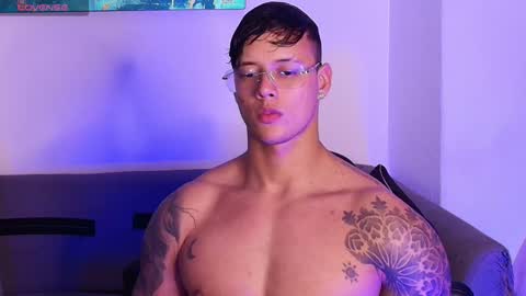 imconor online show from February 5, 9:51 pm