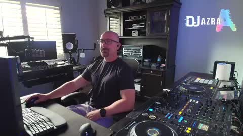 DJ Azra online show from April 25, 11:35 pm