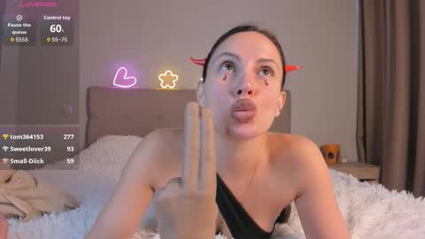 immolly1 online show from November 1, 10:14 am