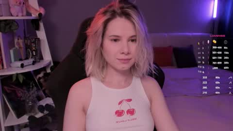 Mia online show from February 26, 1:03 pm