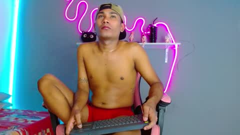 Snapshot of imperial_lust chatting on October 23, 9:22 am imperial_lust online show from October 23, 9:22 am