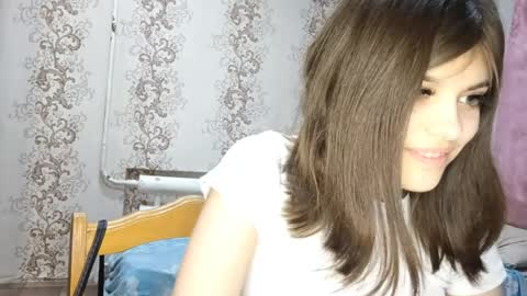 Mia online show from April 15, 7:58 pm