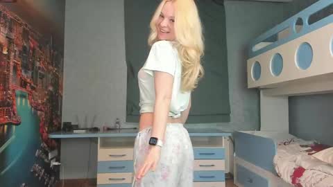 Masha online show from April 20, 7:39 pm