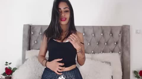 Jazmin online show from January 24, 8:11 pm