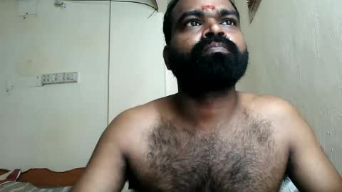 indianhairyguy23 online show from July 14, 1:49 pm