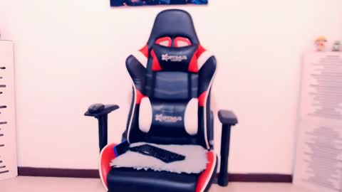 matias online show from April 11, 3:27 pm