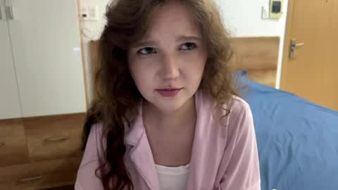 Viola online show from June 2, 6:43 pm