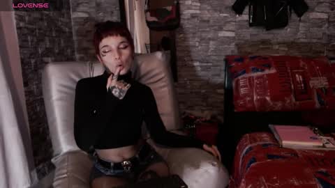 MOLLY online show from November 6, 6:49 am