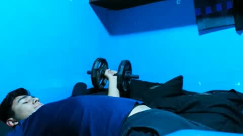 Iagust  online show from April 21, 2:37 am