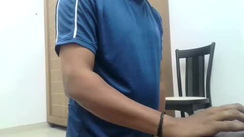 Inglorious Hairy Uncut online show from April 4, 4:30 am