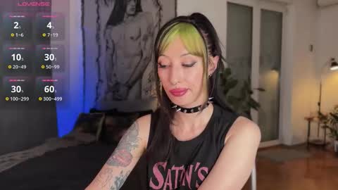 Xenia online show from December 3, 3:24 pm