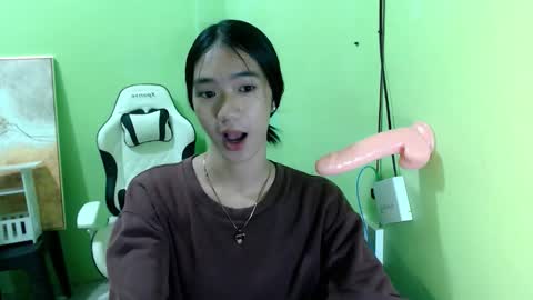 Reign online show from February 20, 5:15 pm