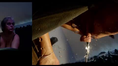 Snapshot of insatiablecpl333 chatting on February 19, 9:58 pm InsatiableCpl333 online show from February 19, 9:58 pm