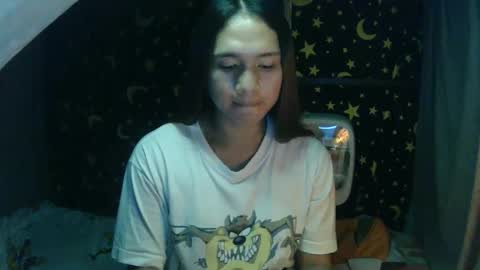 Snapshot of insulting_whoreifica chatting on March 4, 11:29 am MAXINE online show from March 4, 11:29 am