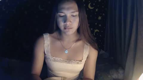 Snapshot of insulting_whoreifica chatting on January 18, 1:51 pm MAXINE online show from January 18, 1:51 pm