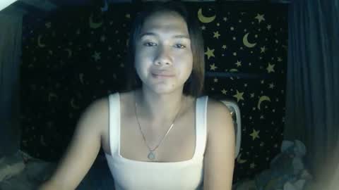 Snapshot of insulting_whoreifica chatting on January 15, 7:01 pm MAXINE online show from January 15, 7:01 pm