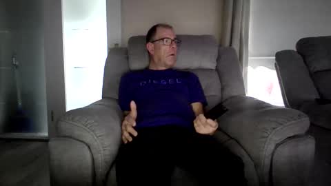 Snapshot of inthemood63 chatting on September 19, 4:44 pm inthemood63 online show from September 19, 4:44 pm