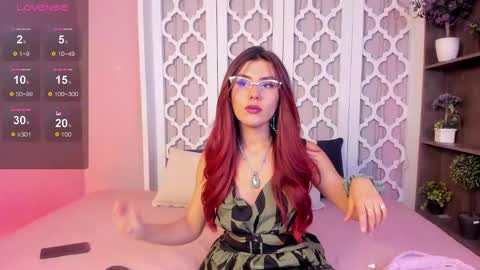 Snapshot of iriis_rosse chatting on October 2, 11:03 pm Iris Rosse online show from October 2, 11:03 pm