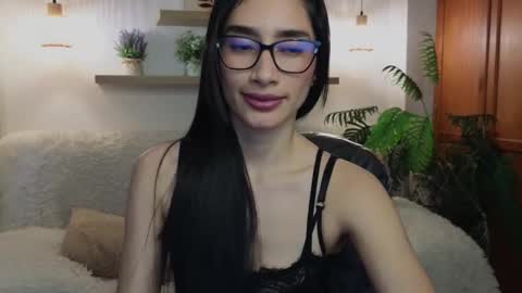 iris  online show from November 14, 3:47 pm